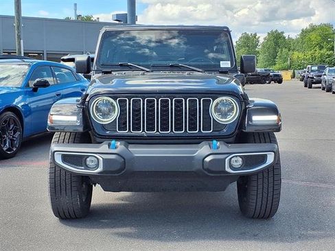 Used 2024 Jeep Wrangler Unlimited Sahara AWD/4WD image 7