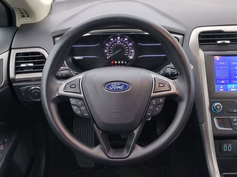 Used 2020 Ford Fusion SE image 22