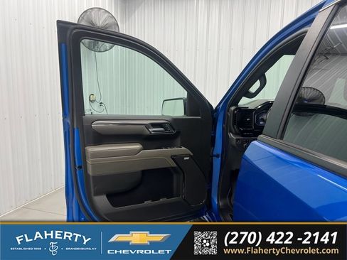 Used 2022 Chevrolet Silverado 1500 ZR2 w/ Technology Package AWD/4WD image 8