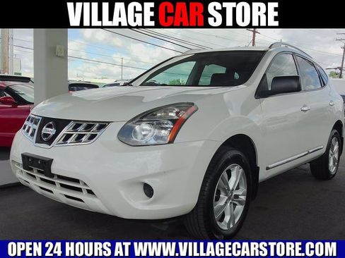 Used 2015 Nissan Rogue S w/ Convenience Package image 1
