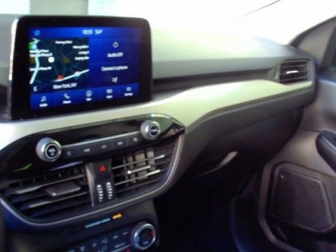 Used 2021 Ford Escape SE w/ SE Sport Appearance Package AWD/4WD image 13