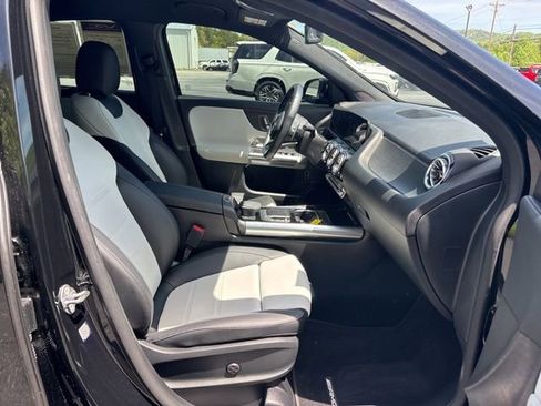 Used 2022 Mercedes-Benz GLA 35 AMG 4MATIC image 31