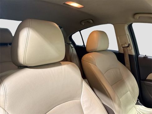 Used 2014 Chevrolet Cruze LT image 26