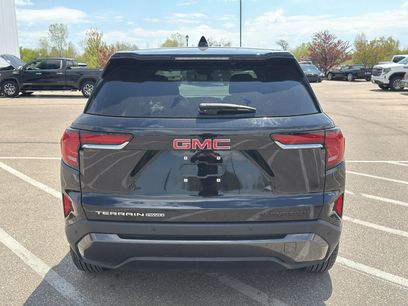 Used 2025 GMC Terrain Elevation