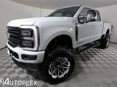 Used 2025 Ford F250 Platinum image 1