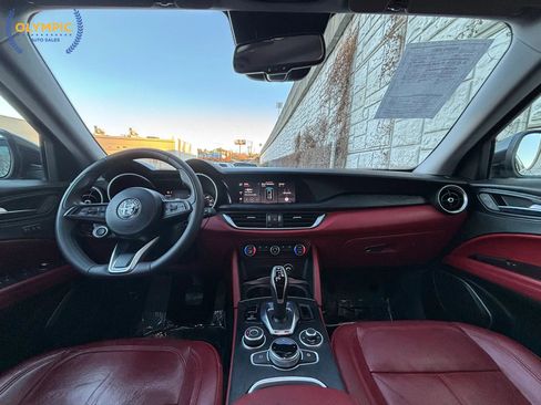 Used 2020 Alfa Romeo Stelvio w/ Nero Edizione image 17