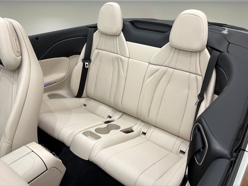 Used 2024 Mercedes-Benz CLE 300 4MATIC Cabriolet image 15