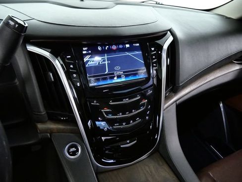 Used 2019 Cadillac Escalade Premium Luxury w/ LPO, Escalade Noir Package RWD image 21