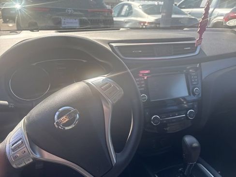 Used 2014 Nissan Rogue SV w/ SV Premium Package AWD/4WD image 9