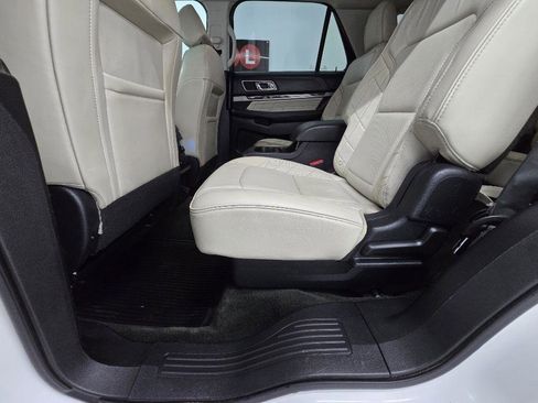 Used 2016 Ford Explorer Platinum AWD/4WD image 14