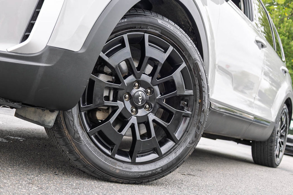 Used 2022 Kia Telluride SX w/ SX Prestige Package AWD/4WD image 12