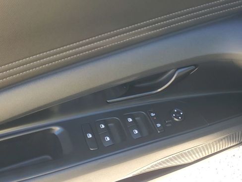 Used 2025 Hyundai Elantra Sport image 43