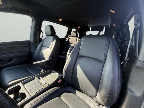 Used 2025 Honda Odyssey Sport-L image 4