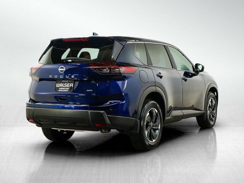 Used 2025 Nissan Rogue SV AWD/4WD image 5