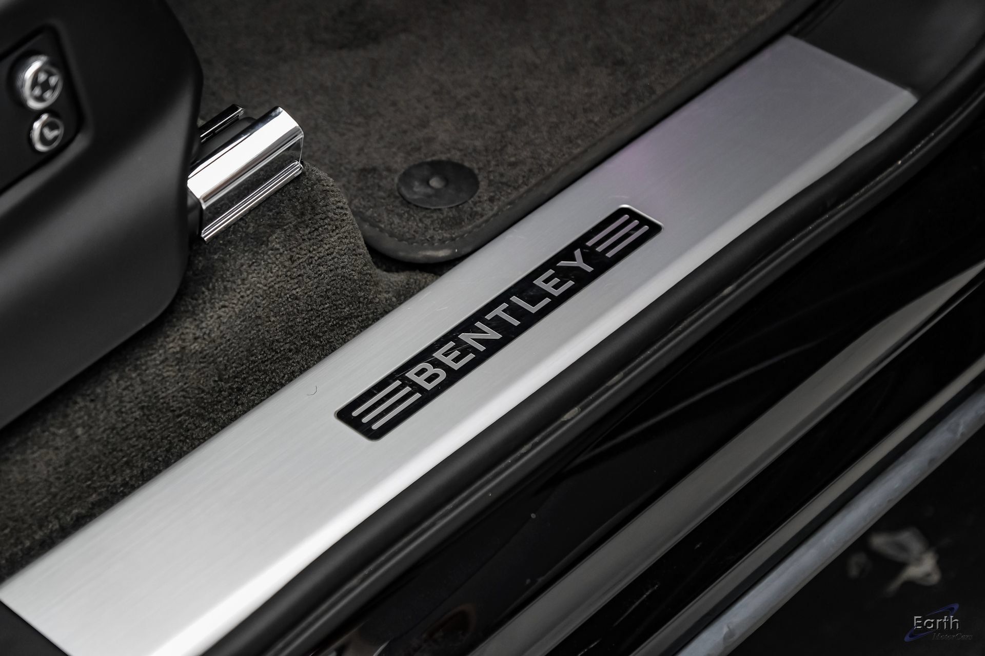Used 2023 Bentley Bentayga Extended Wheelbase AWD/4WD image 46