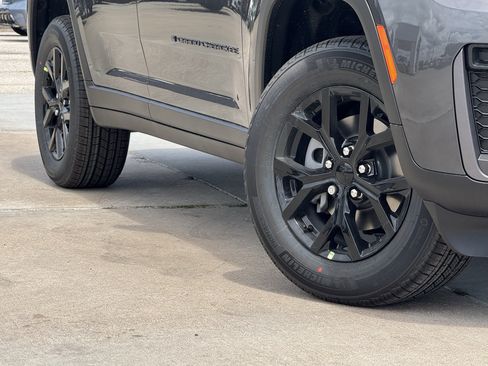New 2026 Jeep Grand Cherokee Altitude RWD image 12