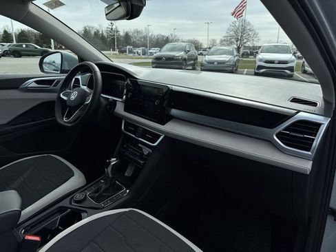 New 2026 Volkswagen Taos SE AWD/4WD image 28