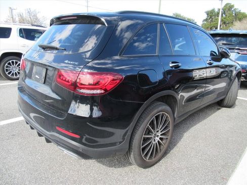 Used 2022 Mercedes-Benz GLC 300 4MATIC image 4
