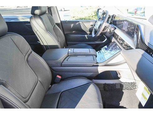 New 2026 INFINITI QX80 Luxe w/ Cargo Package image 15