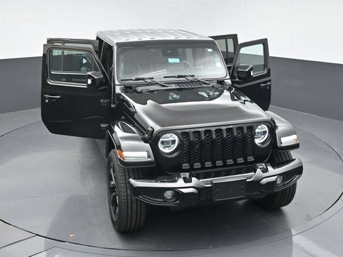 Used 2022 Jeep Gladiator Overland AWD/4WD image 54