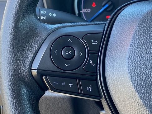 Used 2025 Toyota RAV4 XLE image 26