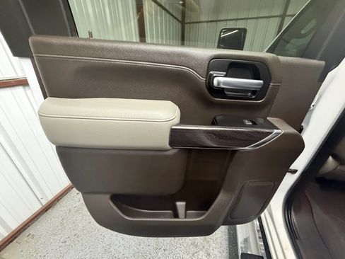Used 2020 Chevrolet Silverado 2500 LTZ w/ LTZ Premium Package AWD/4WD image 9