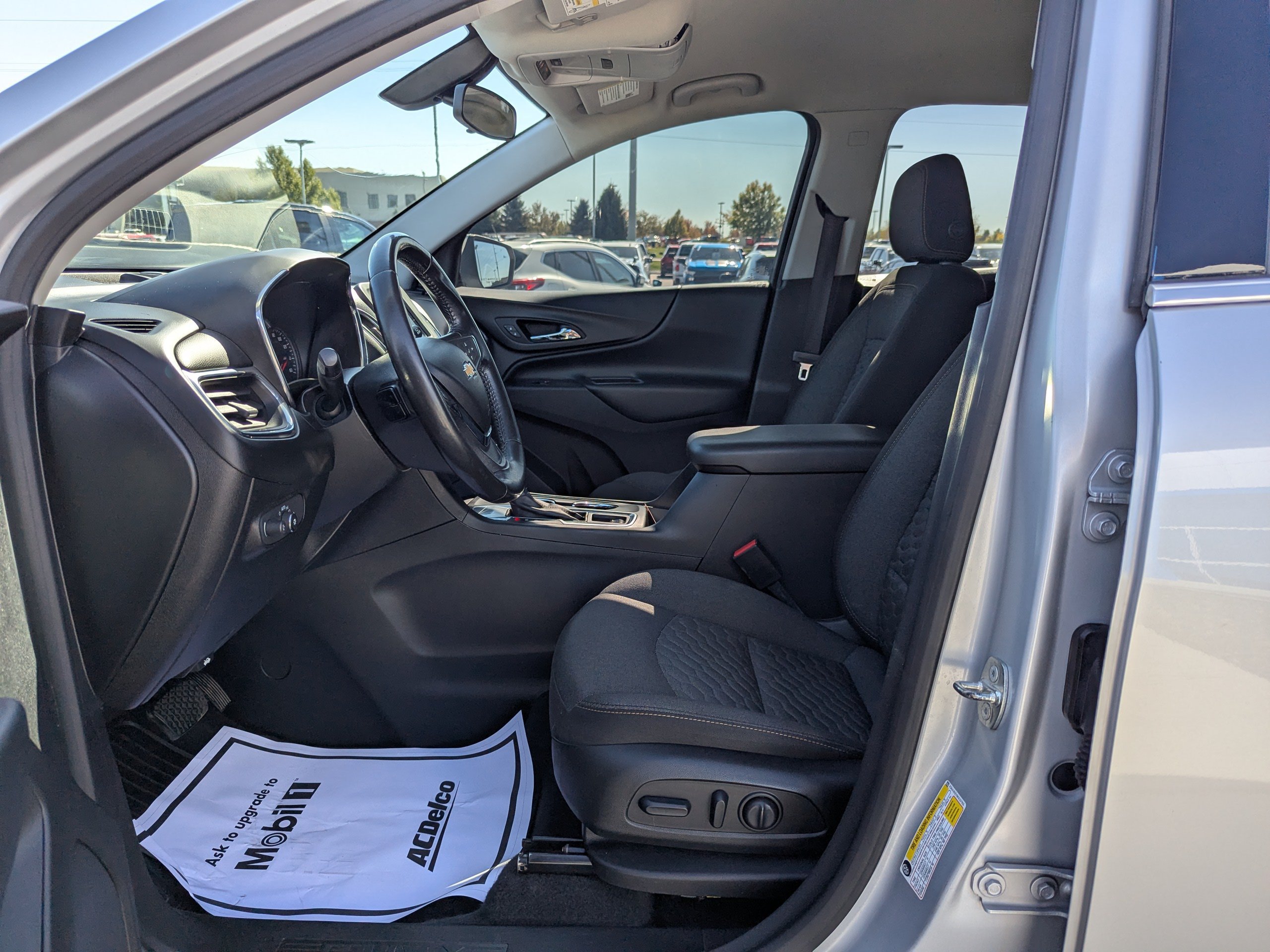 Used 2019 Chevrolet Equinox LT FWD image 12