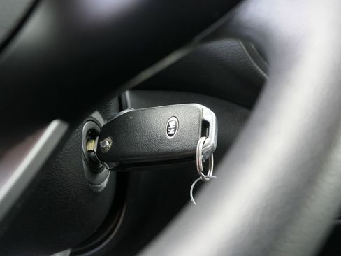 Used 2021 Kia Soul LX image 17