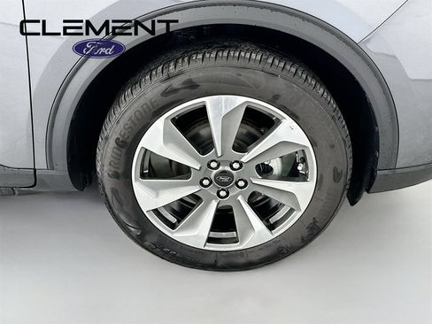 New 2025 Ford Escape Platinum w/ Premium Technology Package AWD/4WD image 33