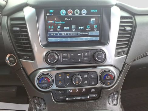 Used 2020 Chevrolet Suburban Premier AWD/4WD image 24