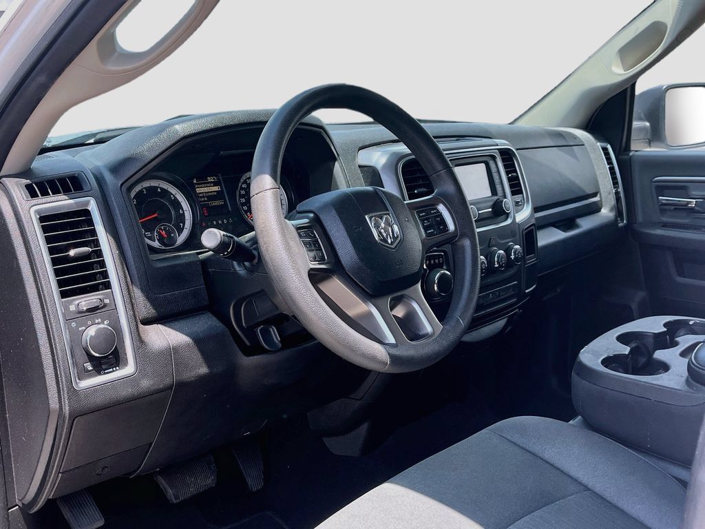 Used 2021 RAM 1500 Classic SLT RWD image 9