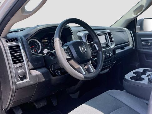 Used 2021 RAM 1500 Classic SLT RWD image 9