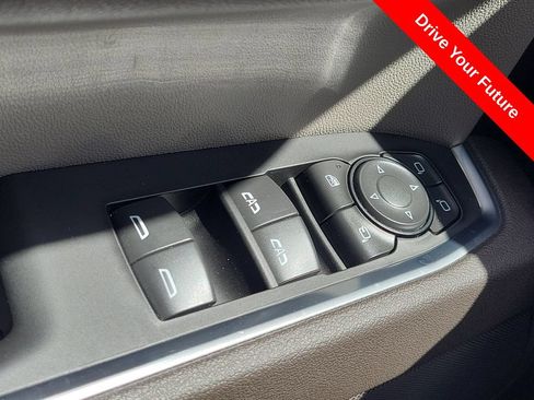 Used 2026 GMC Sierra 1500 SLT RWD image 17