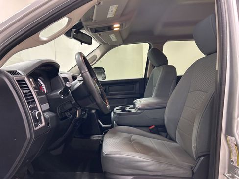 Used 2016 RAM 3500 Tradesman w/ Popular Equipment Group image 9