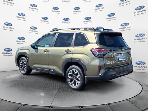 Used 2026 Subaru Forester Premium AWD/4WD image 4