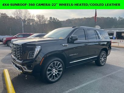 Used 2025 GMC Yukon Denali w/ Sun & Power Step Package