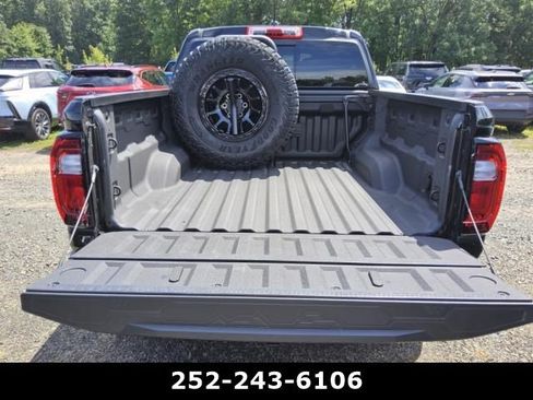 Used 2025 GMC Canyon AT4 w/ AT4X AEV Edition AWD/4WD image 8