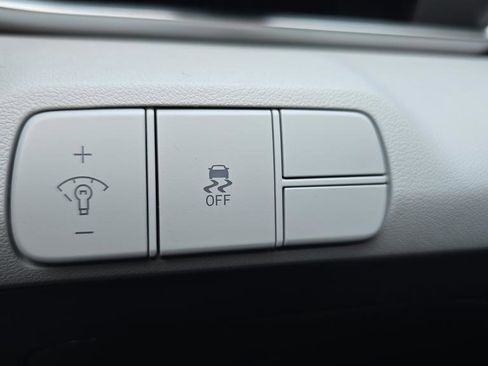 New 2026 Hyundai Elantra Limited FWD image 26