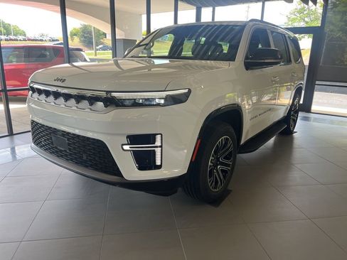 New 2026 Jeep Grand Wagoneer 4WD image 2