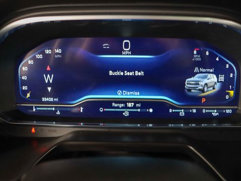 Used 2024 Chevrolet Suburban RST w/ Luxury Package image 16