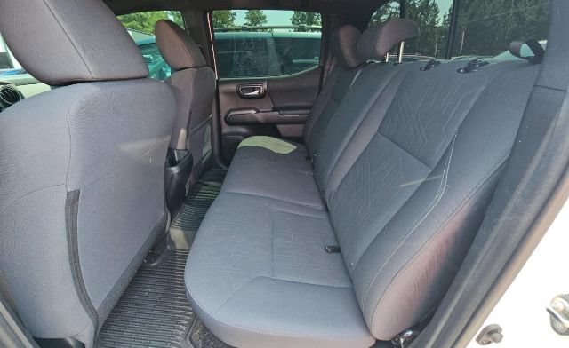 Used 2019 Toyota Tacoma TRD Sport AWD/4WD image 9