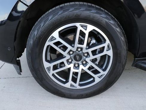 Used 2025 Ford Expedition Max Active image 7