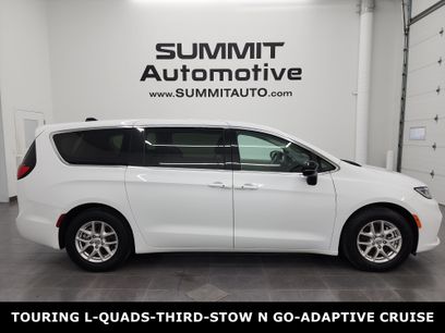 Used 2024 Chrysler Pacifica Touring-L