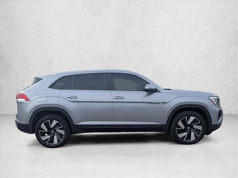Used 2024 Volkswagen Atlas Cross Sport SE AWD/4WD image 4