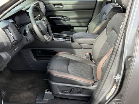 New 2026 Nissan Pathfinder Platinum w/ Cargo Package AWD/4WD image 21