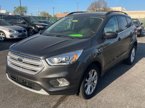 Used 2018 Ford Escape SEL FWD image 2