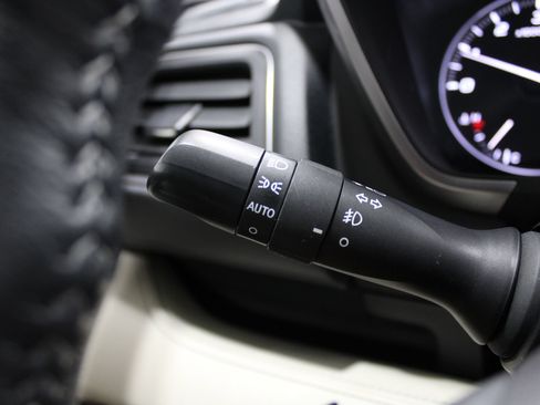 Used 2023 Subaru Ascent Limited AWD/4WD image 45