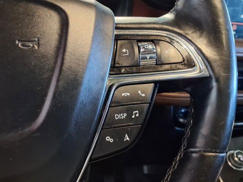 Used 2022 Lincoln Nautilus Reserve AWD/4WD image 25