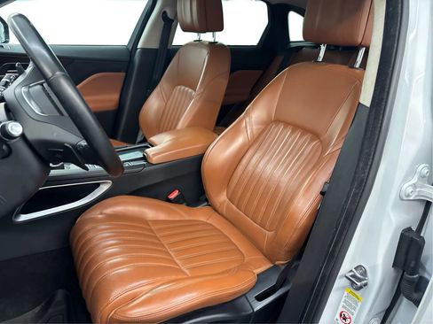 Used 2019 Jaguar F-PACE Portfolio AWD/4WD image 7
