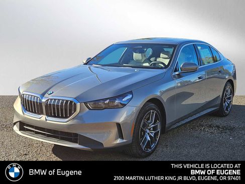 New 2026 BMW 530i xDrive w/ Premium Package AWD/4WD image 7